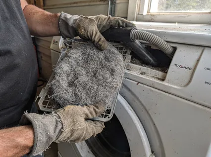 Cleaning Dryer Lint Trap service in Maywood, CA